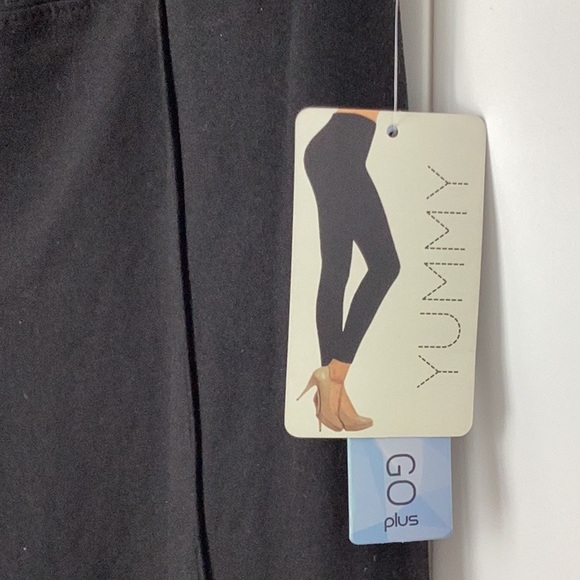 NWT Black Soft Plus Size Leggings, Size 1X, NWT - Picture 2 of 9
